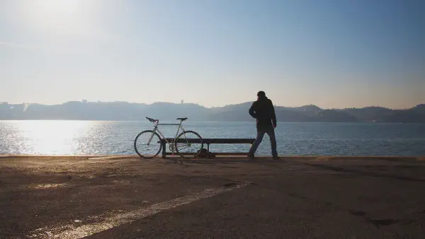 LM Studio 本地部署大模型的详细操作教程及硬件要求